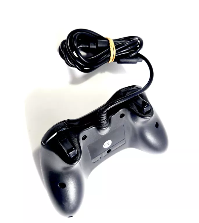 pad-przewodowy-do-konsoli-microsoft-xbox-360-czarny-pochodzenie-210658-243450