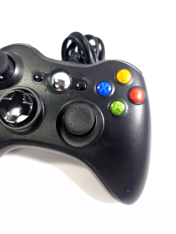 pad-przewodowy-do-konsoli-microsoft-xbox-360-czarny-stan-11323-2