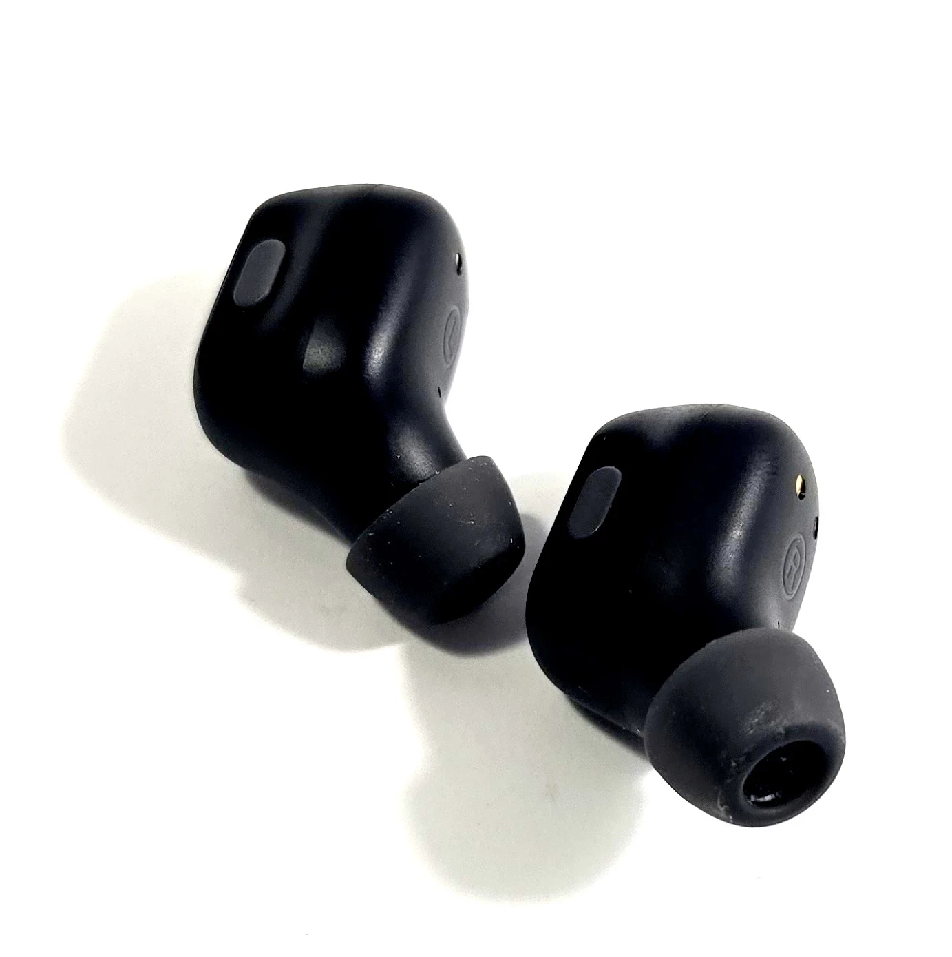 sluchawki-bezprzewodowe-baseus-wm01-dokanalowe-bluetooth-50-stan-11323-2