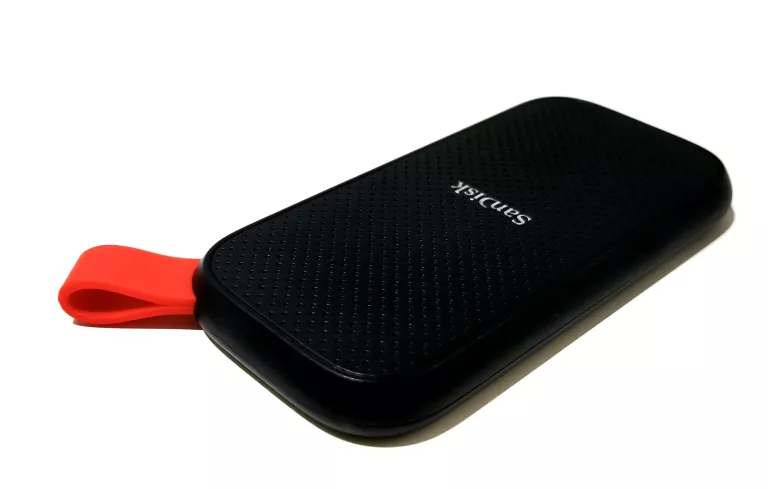 dysk-zewnetrzny-sandisk-ssd-2tb-sdssde30-2t00-pojemnosc-dysku-249038-1016405