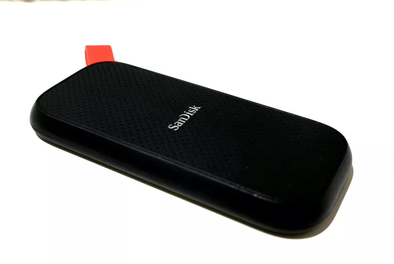 dysk-zewnetrzny-sandisk-ssd-2tb-sdssde30-2t00-rodzaj-dysku-207254-231074