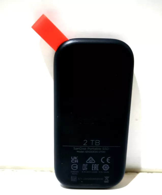 dysk-zewnetrzny-sandisk-ssd-2tb-sdssde30-2t00-stan-11323-2