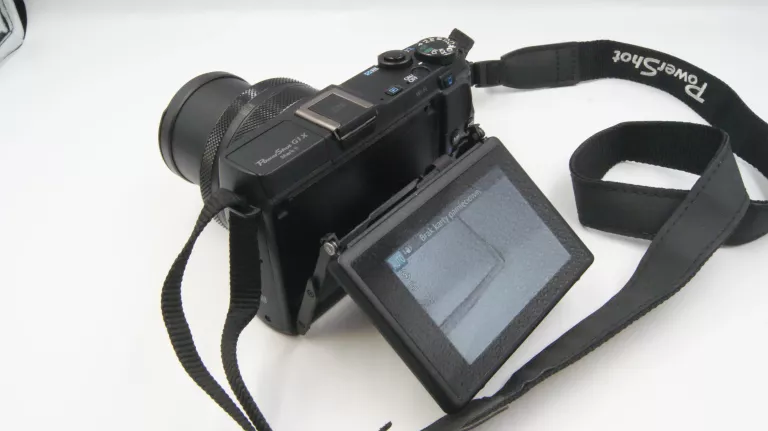 aparat-cyfrowy-canon-g1x-mark-ii-komplet-igla-przekatna-ekranu-300