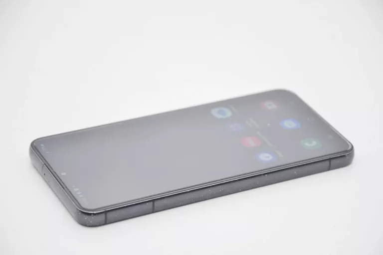 telefon-samsung-s22-128gb-przekatna-ekranu-610