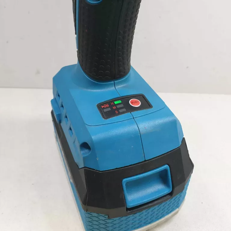 klucz-udarowy-dedra-ded7157-2x-akum-ladowarka-maksymalny-moment-obrotowy-600