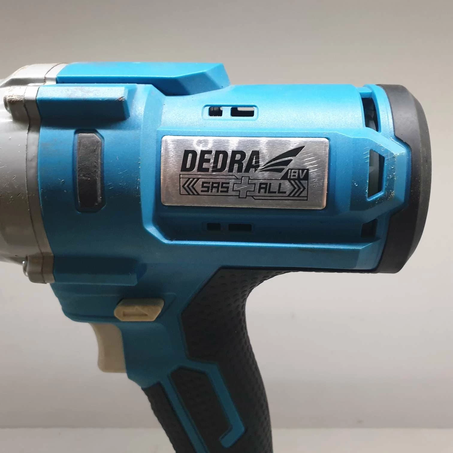 klucz-udarowy-dedra-ded7157-2x-akum-ladowarka-kod-producenta-ded7157