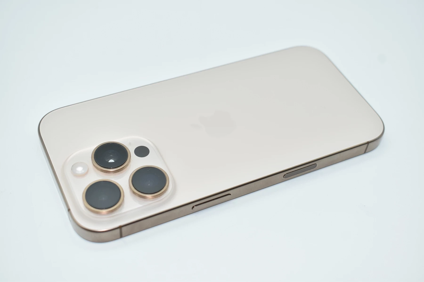 telefon-apple-iphone-16-pro-1tb8gb-100-stan-11323-2