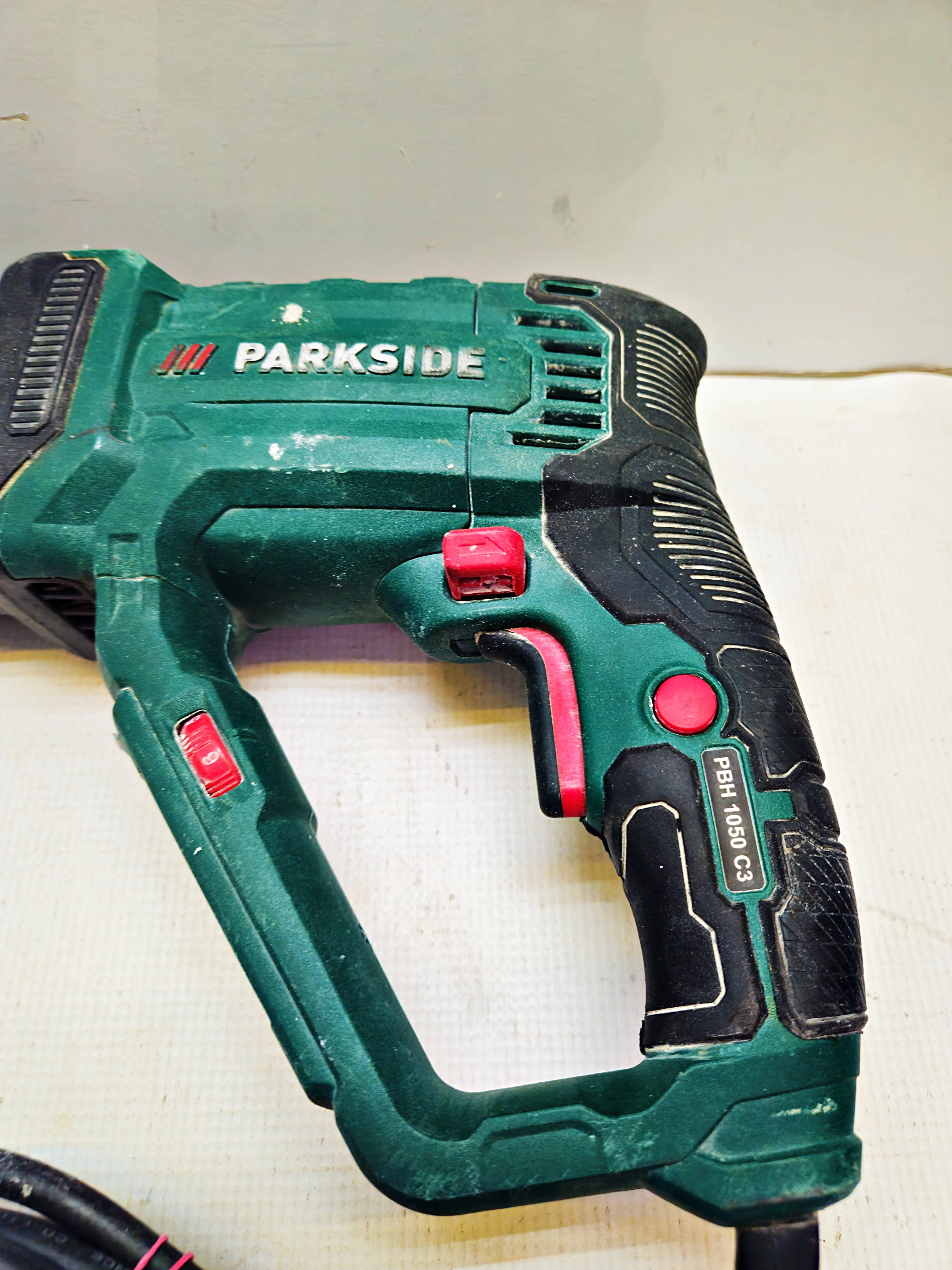 mlotowiertarka-parkside-pbh-1050-c3-walizka-ean-gtin-5907992686067