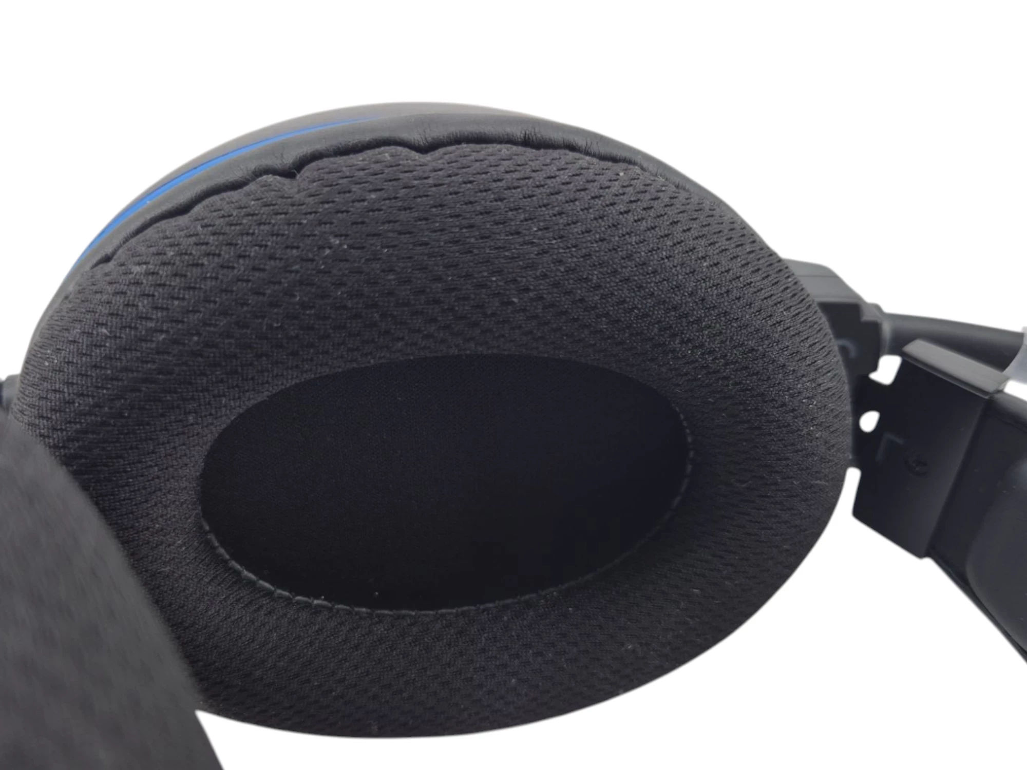 sluchawki-przewodowe-nauszne-sharkoon-skiller-sgh10-stan-11323-2