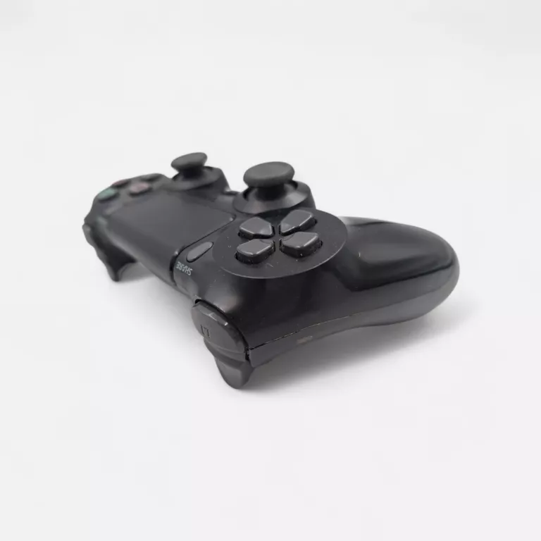 pad-sony-ps4-czarny-pochodzenie-210658-243446