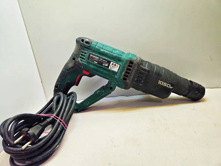 mlotowiertarka-parkside-pbh-1050-c3-walizka-energia-udaru-300