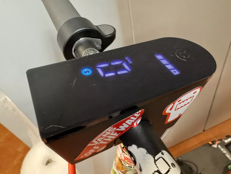 hulajnoga-xiaomi-scooter-4-lite-2-gen-lad-moc-silnika-30000