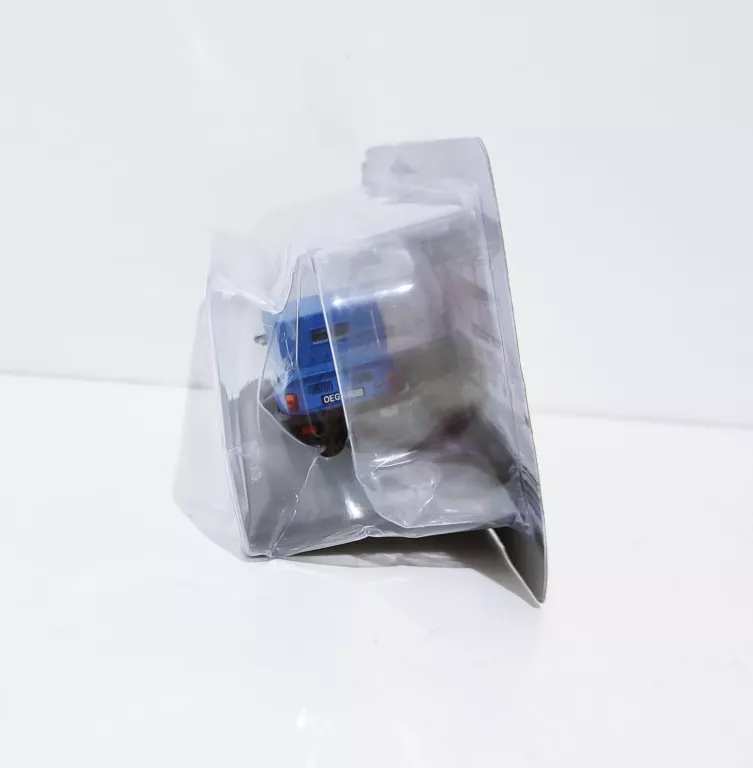 samochodzik-kolekcjonerski-kultowe-maluchy-prl-11-polski-fiat-126p-picku-model-fiat-126p