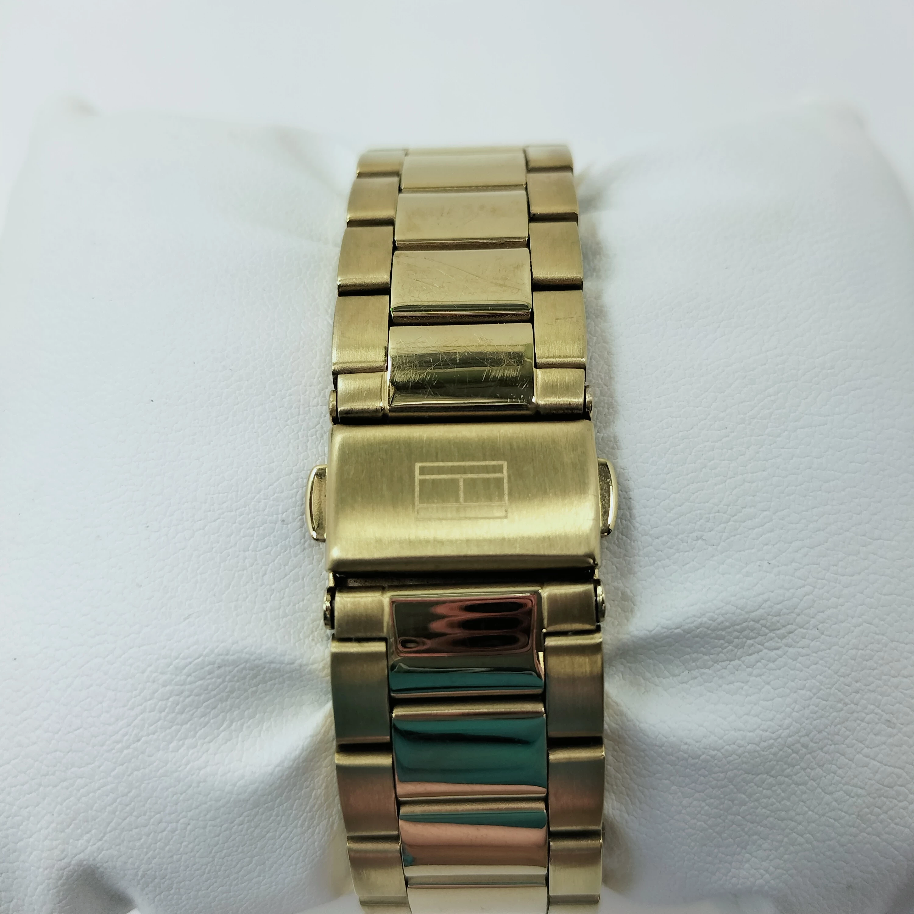 zegarek-tommy-hilfiger-zloty-okazja-rodzaj-129220-1