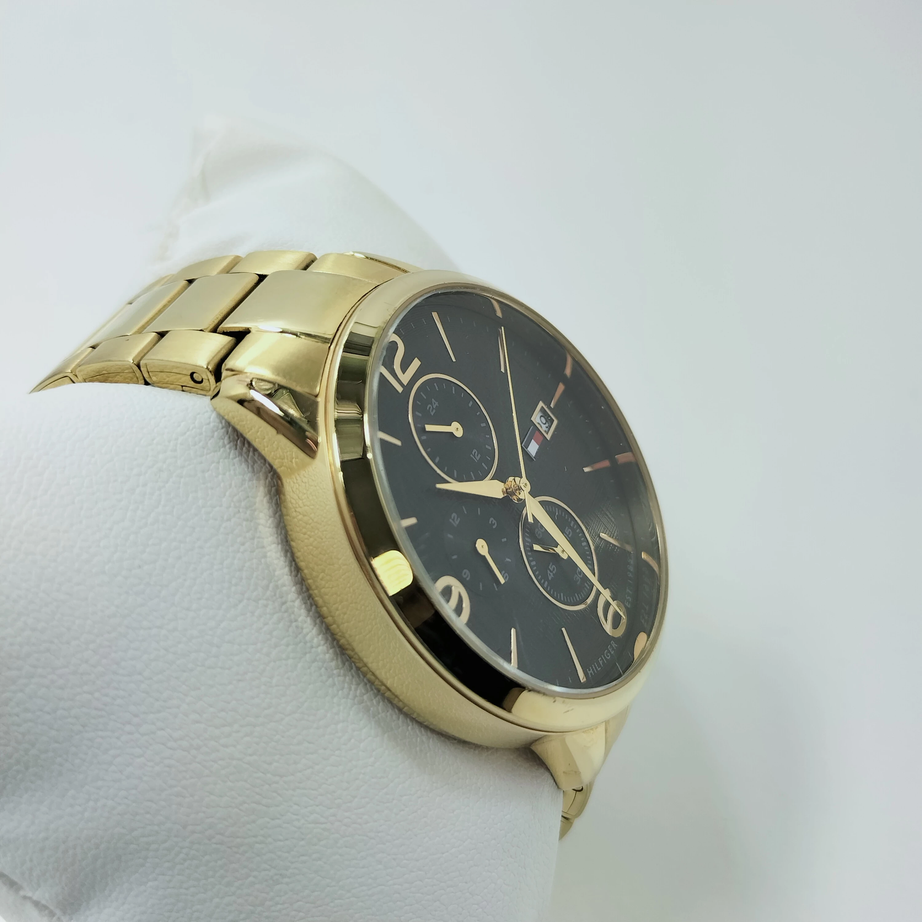 zegarek-tommy-hilfiger-zloty-okazja-mechanizm-18738-1