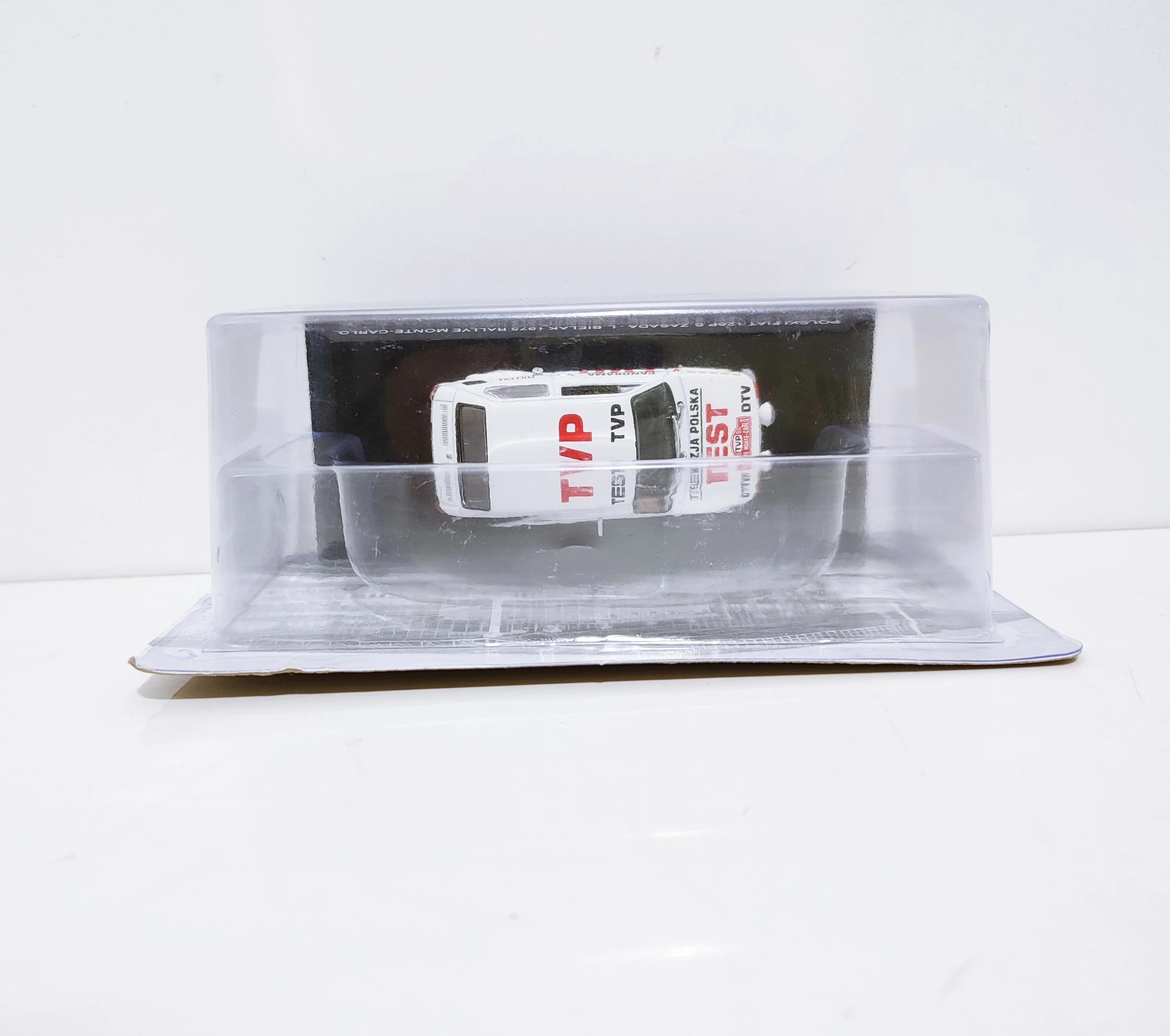 samochodzik-kolekcjonerski-kultowe-maluchy-prl-09-polski-fiat-126p-s-za-model-fiat-126p