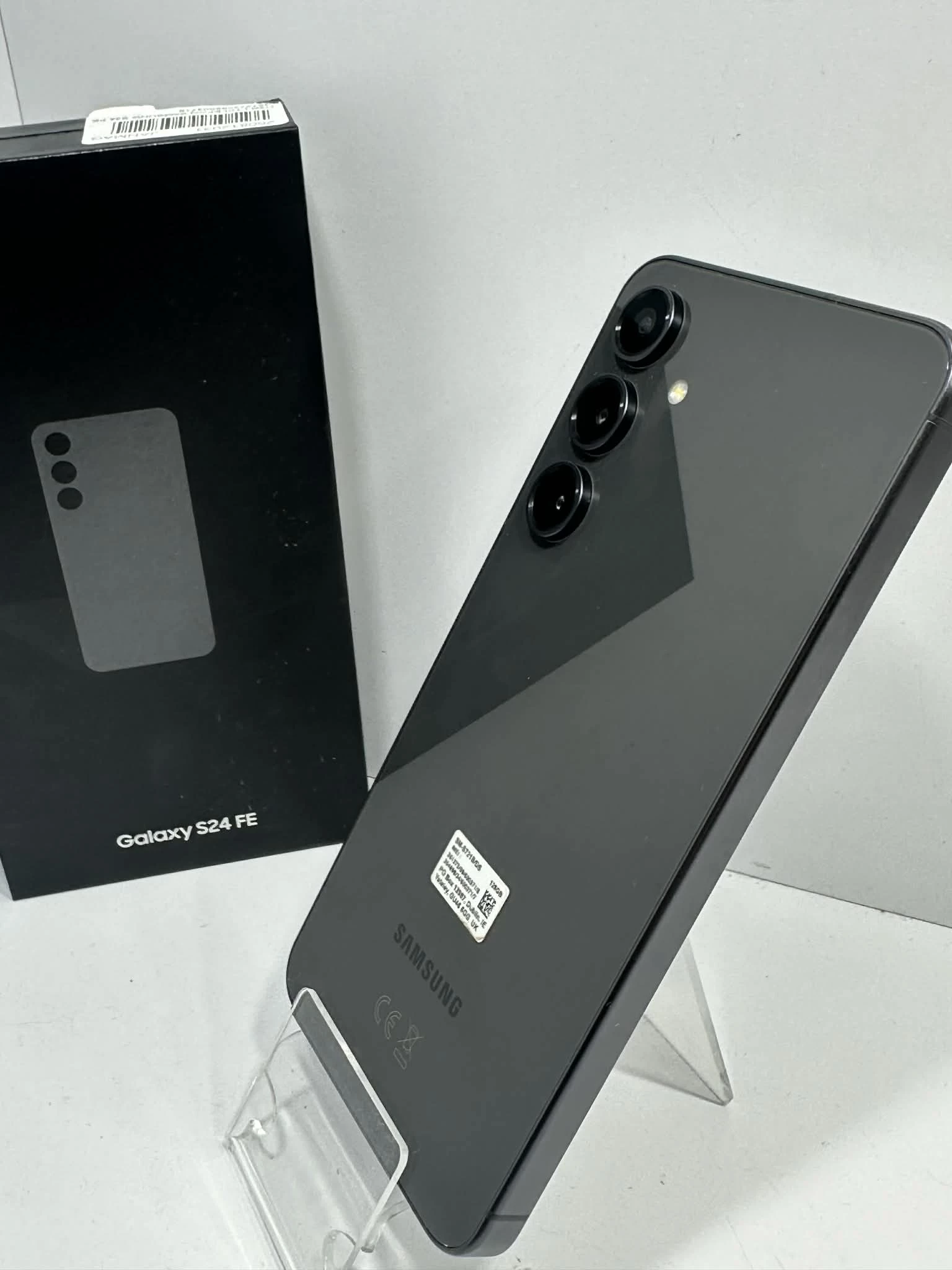 telefon-samsung-s24-fe-128gb-na-czesci-kod-producenta-sm-s721bzkdeue