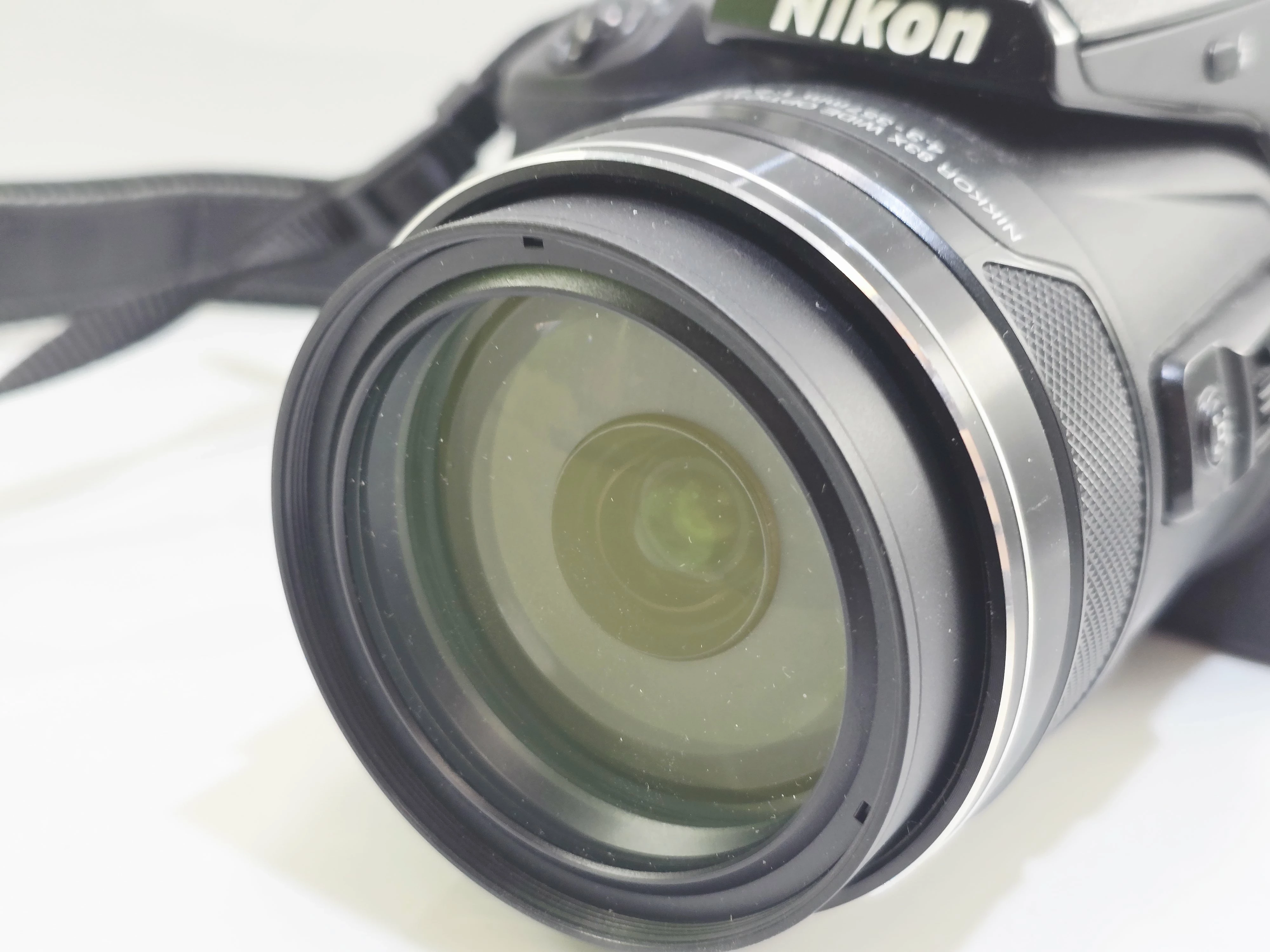 aparat-nikon-coolpix-p900-torba-przekatna-ekranu-300