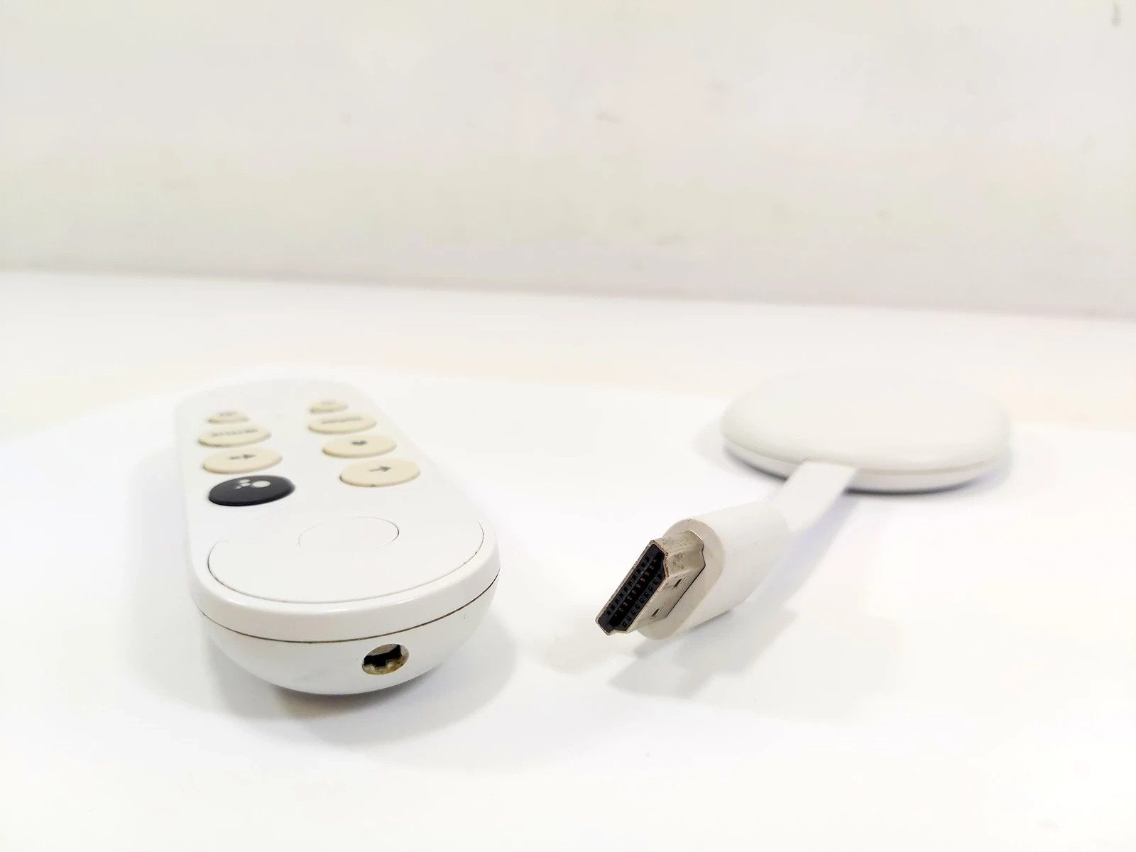 odtwarzacz-multimedialny-google-chromecast-4-4k-pilot-kod-producenta-ga01919-it