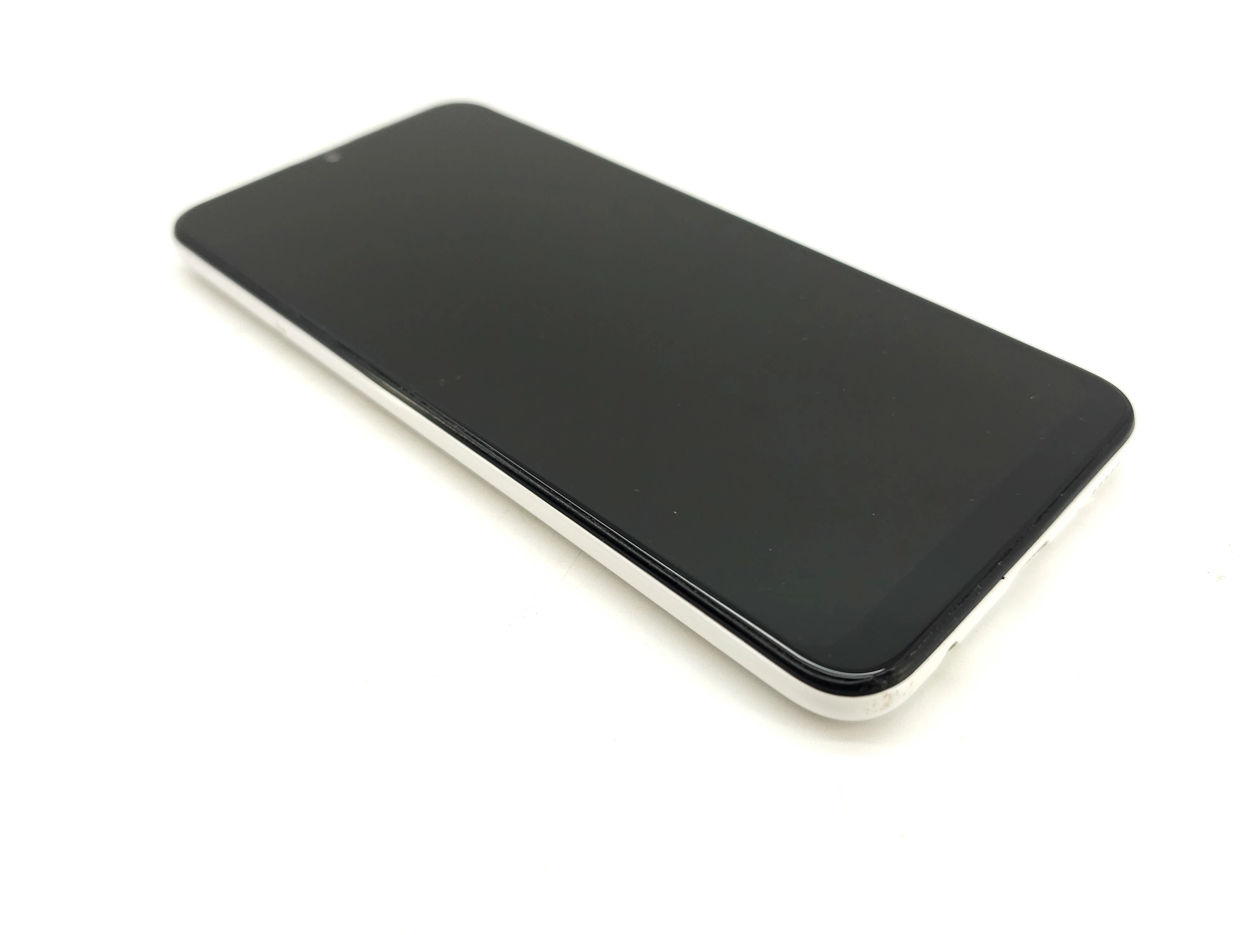 telefon-samsung-galaxy-a20e-332gb-typ-202685-212929