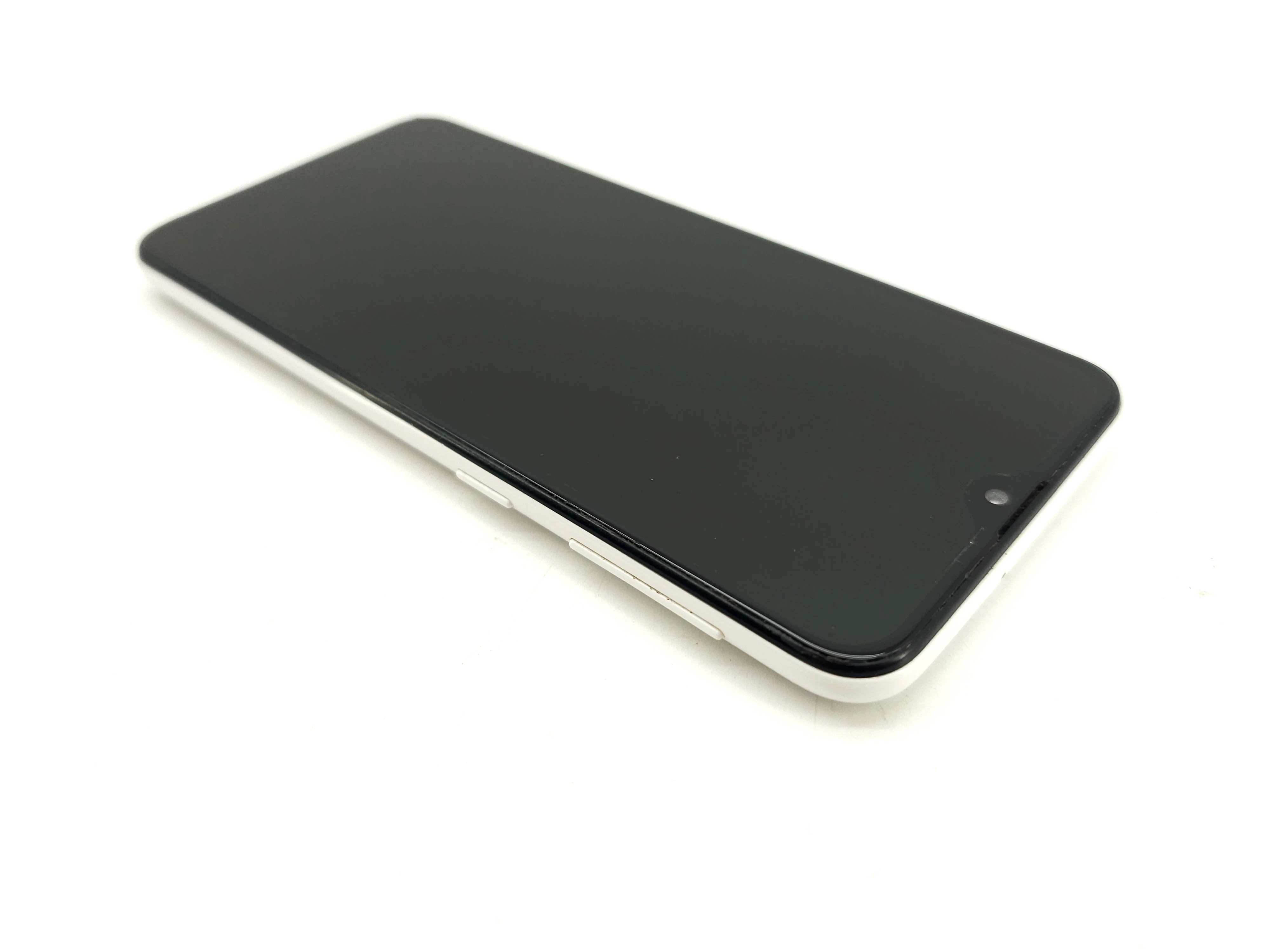 telefon-samsung-galaxy-a20e-332gb-stan-11323-2