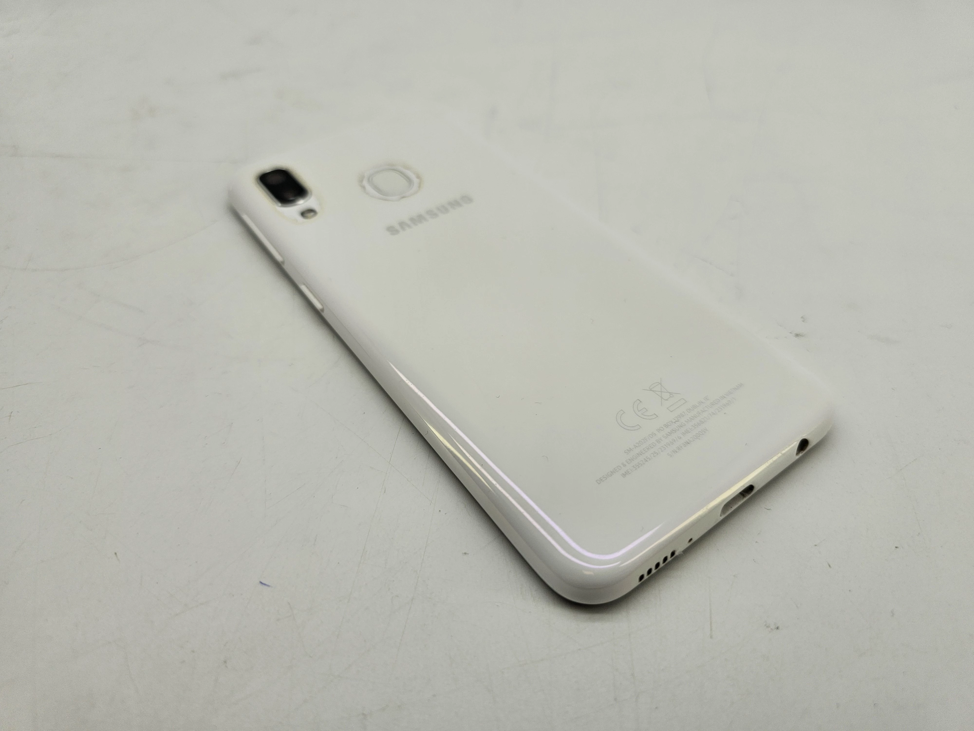 telefon-samsung-galaxy-a20e-332gb-wbudowana-pamiec-202869-214197