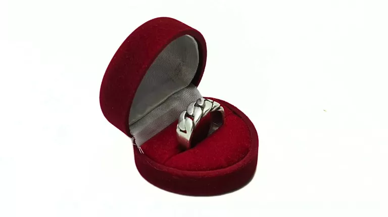 elegancki-masywny-srebrny-pierscionek-proba-925-r-17-695g-krakowska-14-kluczbork-zlotko