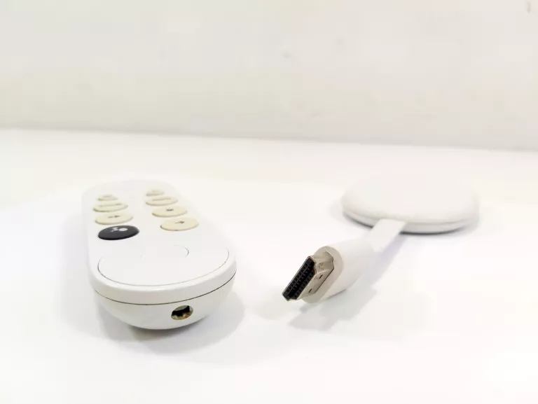 odtwarzacz-multimedialny-google-chromecast-4-4k-pilot-kod-producenta-ga01919-it