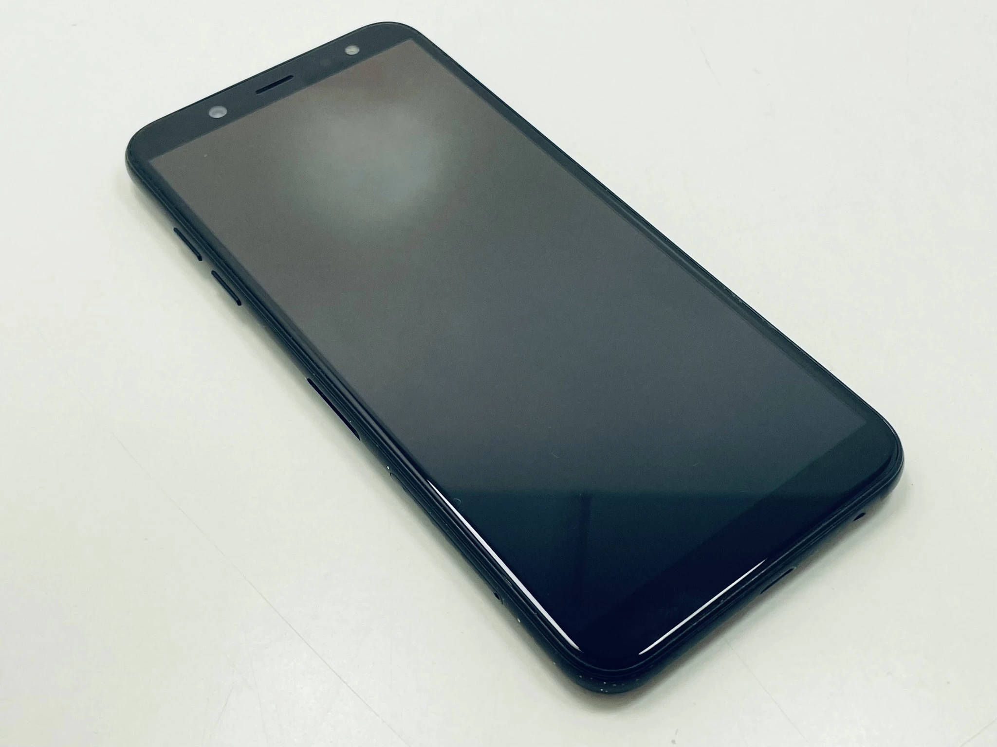 telefon-samsung-a6-kod-producenta-sm-a600fzknxeo