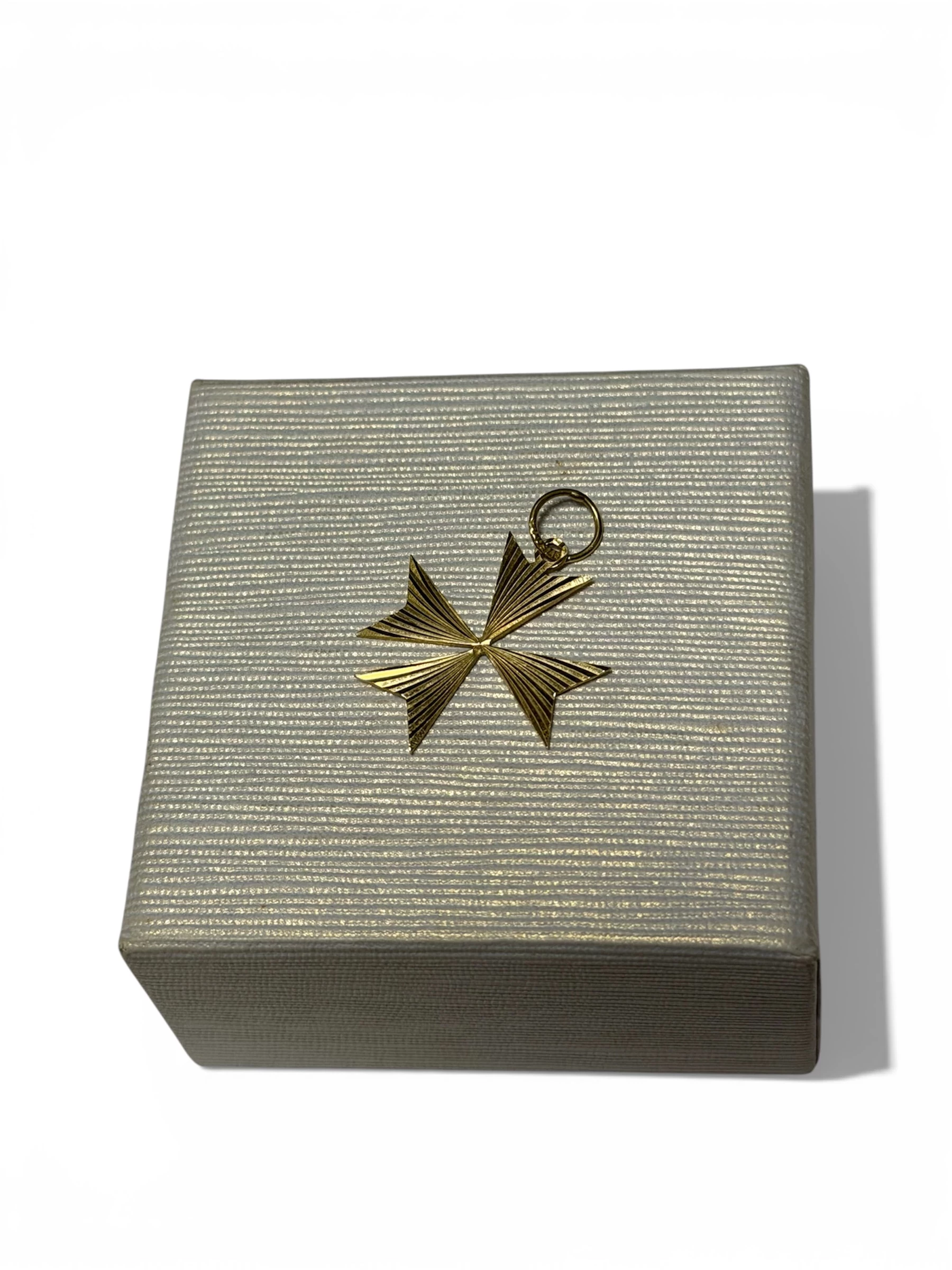 zloty-krzyzyk-proba-750-waga-109-g-slowackiego-8-przemysl-tsc2-sj