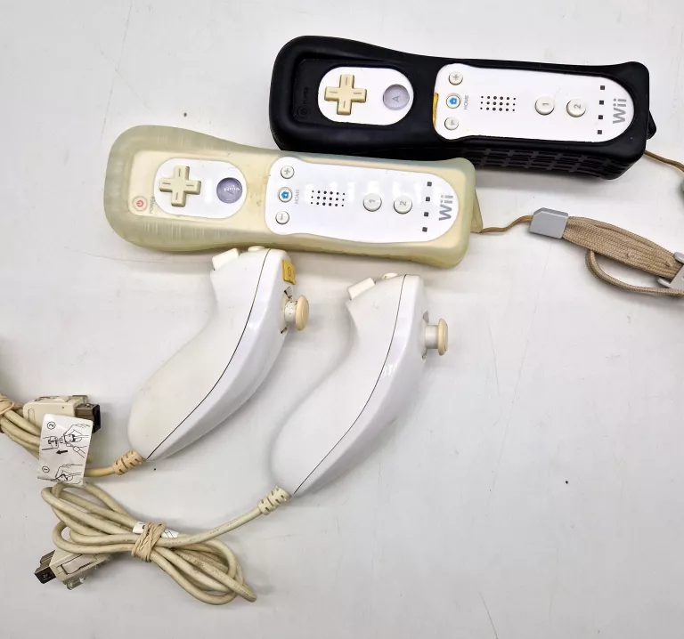 konsola-nintendo-wii-2x-kontroler-gry-podstawka-ean-gtin-711719727859