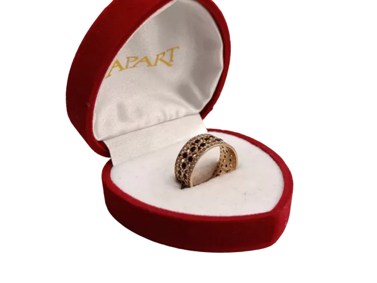 piekny-zloty-pierscionek-z-czarno-biaymi-cyrkoniami-3-maja-36-lokal-b-zabrze-sj