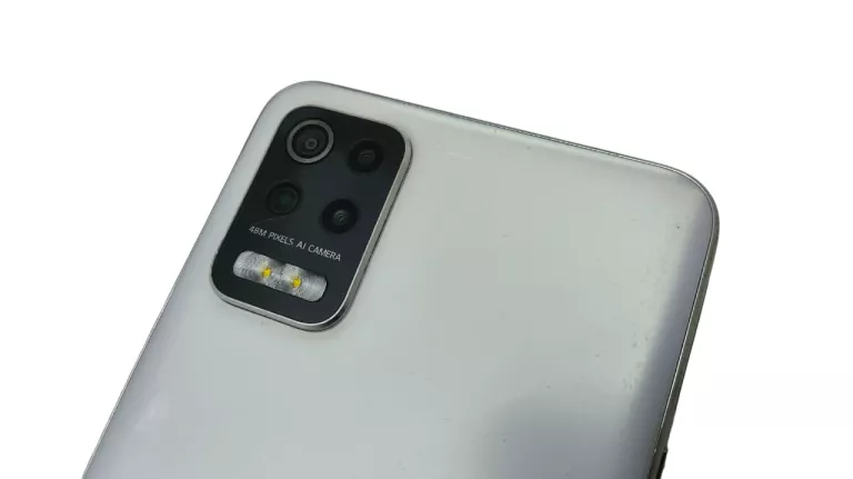 smartfon-lg-k52-4-gb-64-gb-4g-stan-11323-2