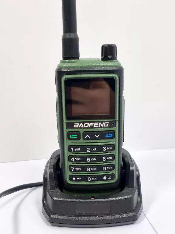 krotkofalowka-baofeng-ze-stacja-ladowania-armii-krajowej-12-pyskowice