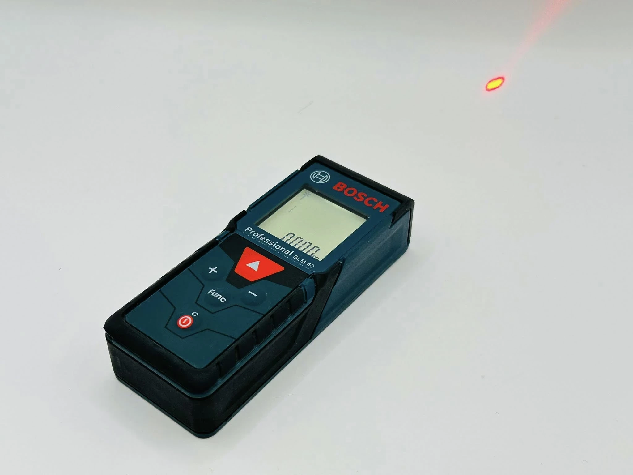 dalmierz-bosch-glm-40-zestaw-stopien-ochrony-204917-222129