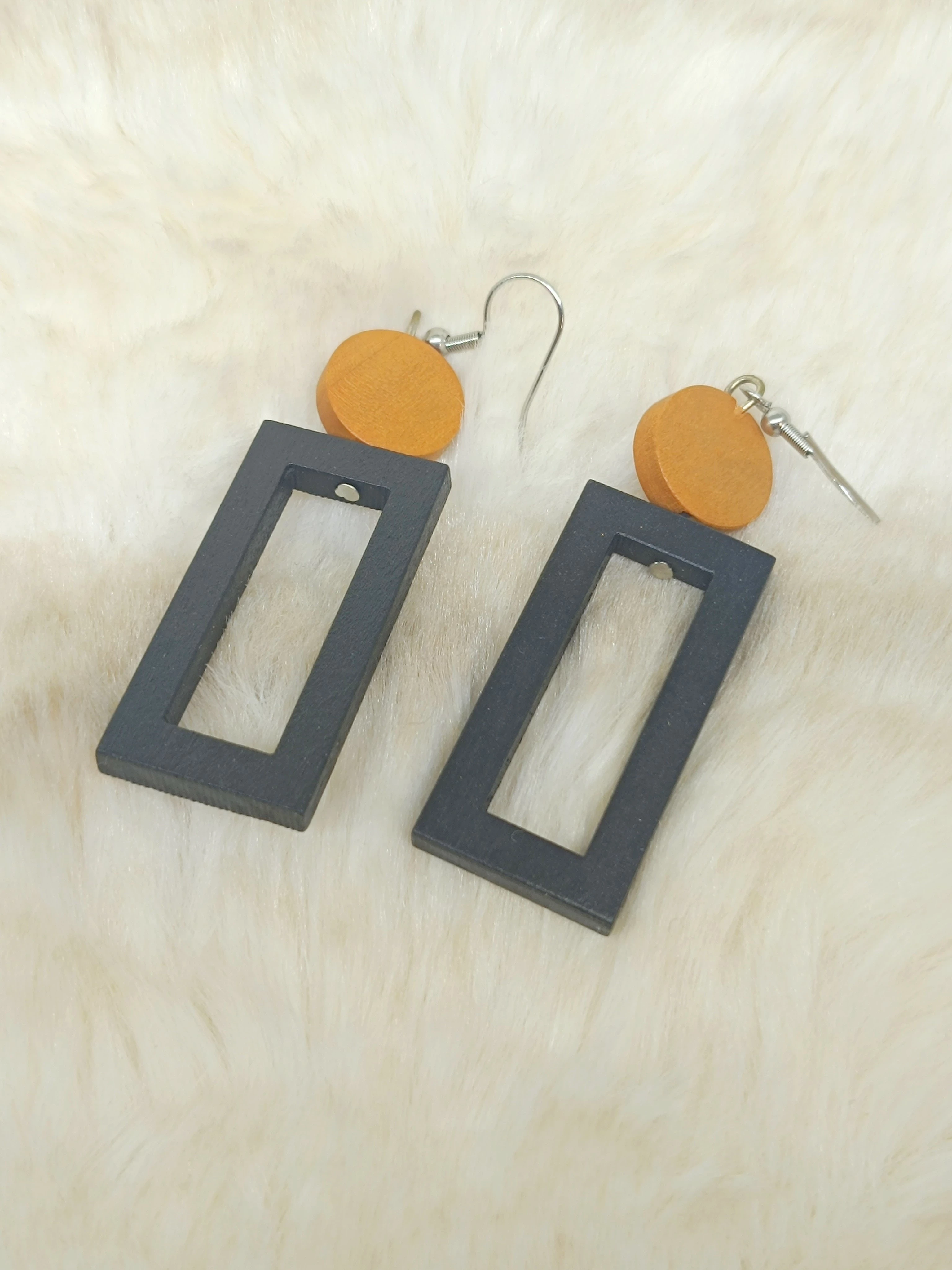 kolczyki-drewniane-vintage-leciutkie-rodzaj-zapiecia-2207-2