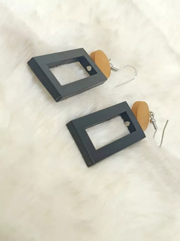 kolczyki-drewniane-vintage-leciutkie-sienkiewicza-58a-malbork