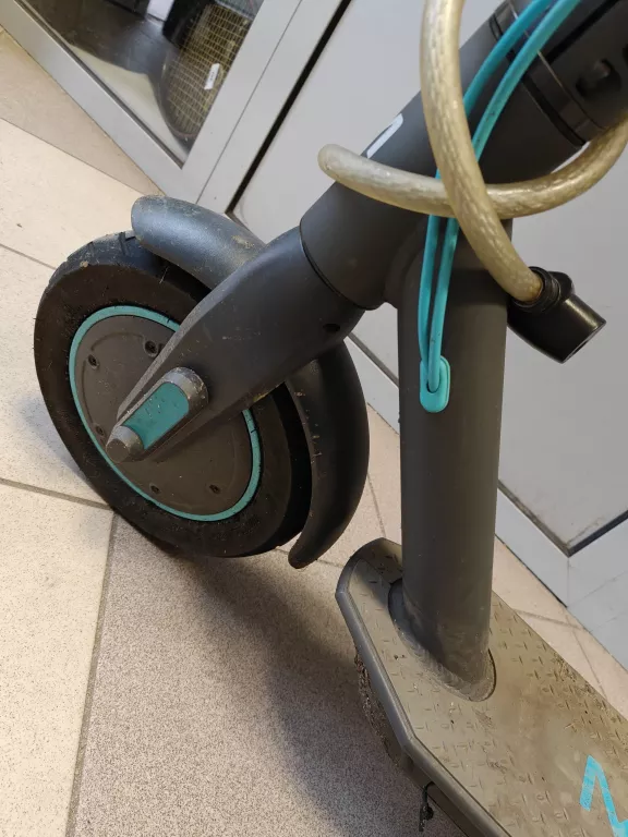 hulajnoga-elektryczna-motus-scooty-10-lite-gen5-350w-7800-mah-36v-20km-kod-producenta-akc052-2