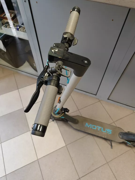 hulajnoga-elektryczna-motus-scooty-10-lite-gen5-350w-7800-mah-36v-20km-kolor-249512-1647420