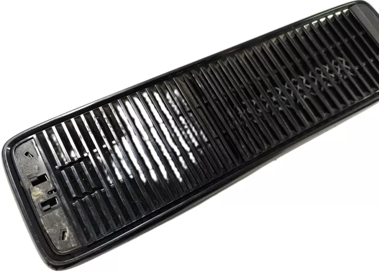 konsola-microsoft-xbox-360-s-slim-250gb-czarny-plus-pad-i-zasilacz-konsola-dysk-wbudowana-pamiec-5179-1737803