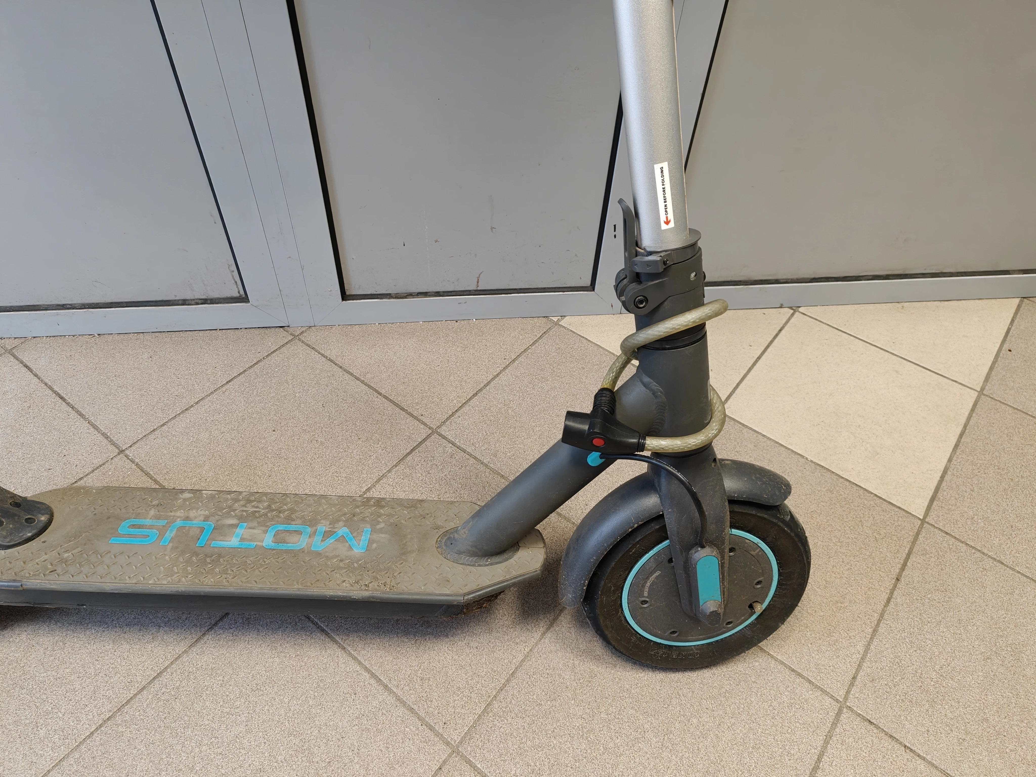 hulajnoga-elektryczna-motus-scooty-10-lite-gen5-350w-7800-mah-36v-20km-stan-11323-2