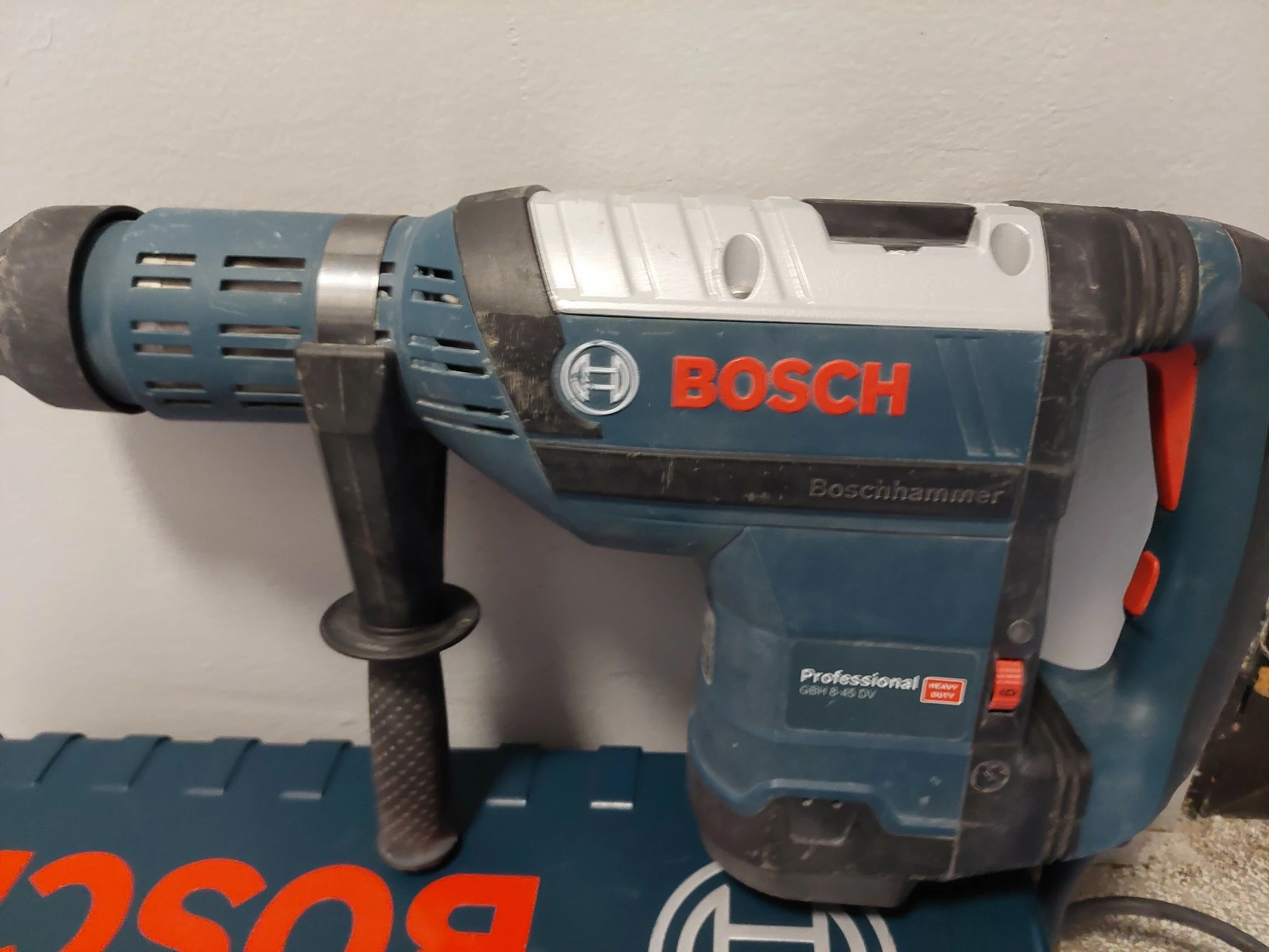 mlot-wyburzeniowy-bosch-gbh-8-45-dv-stan-11323-2