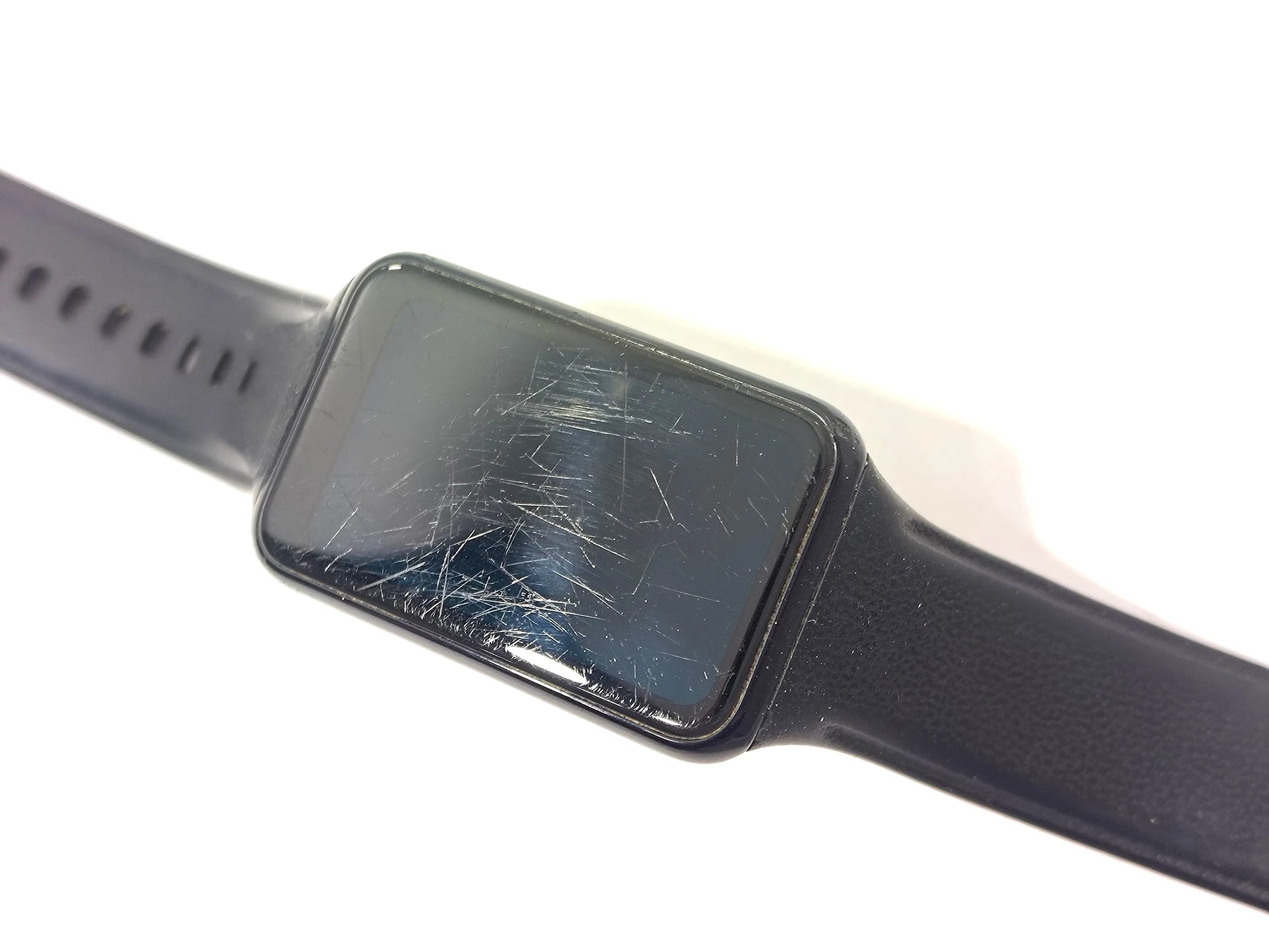 smartwatch-oppo-watch-free-model-249460-1767246