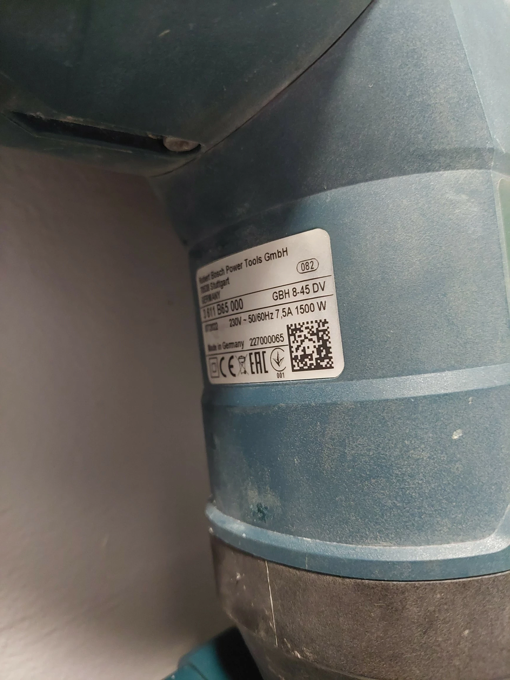 mlot-wyburzeniowy-bosch-gbh-8-45-dv-energia-udaru-1250