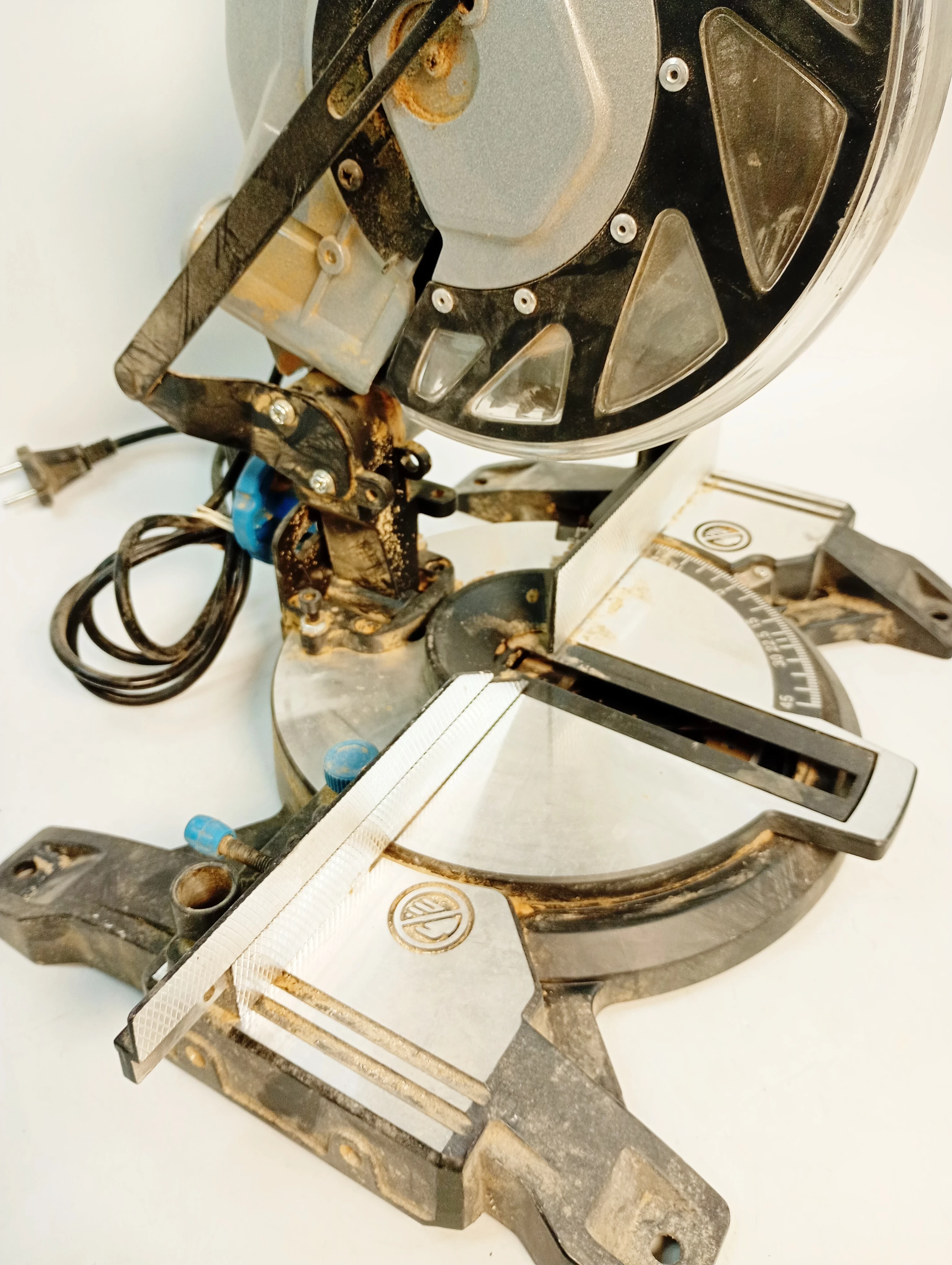 pila-ukosnica-macallister-1400-w-210-mm-stan-11323-2