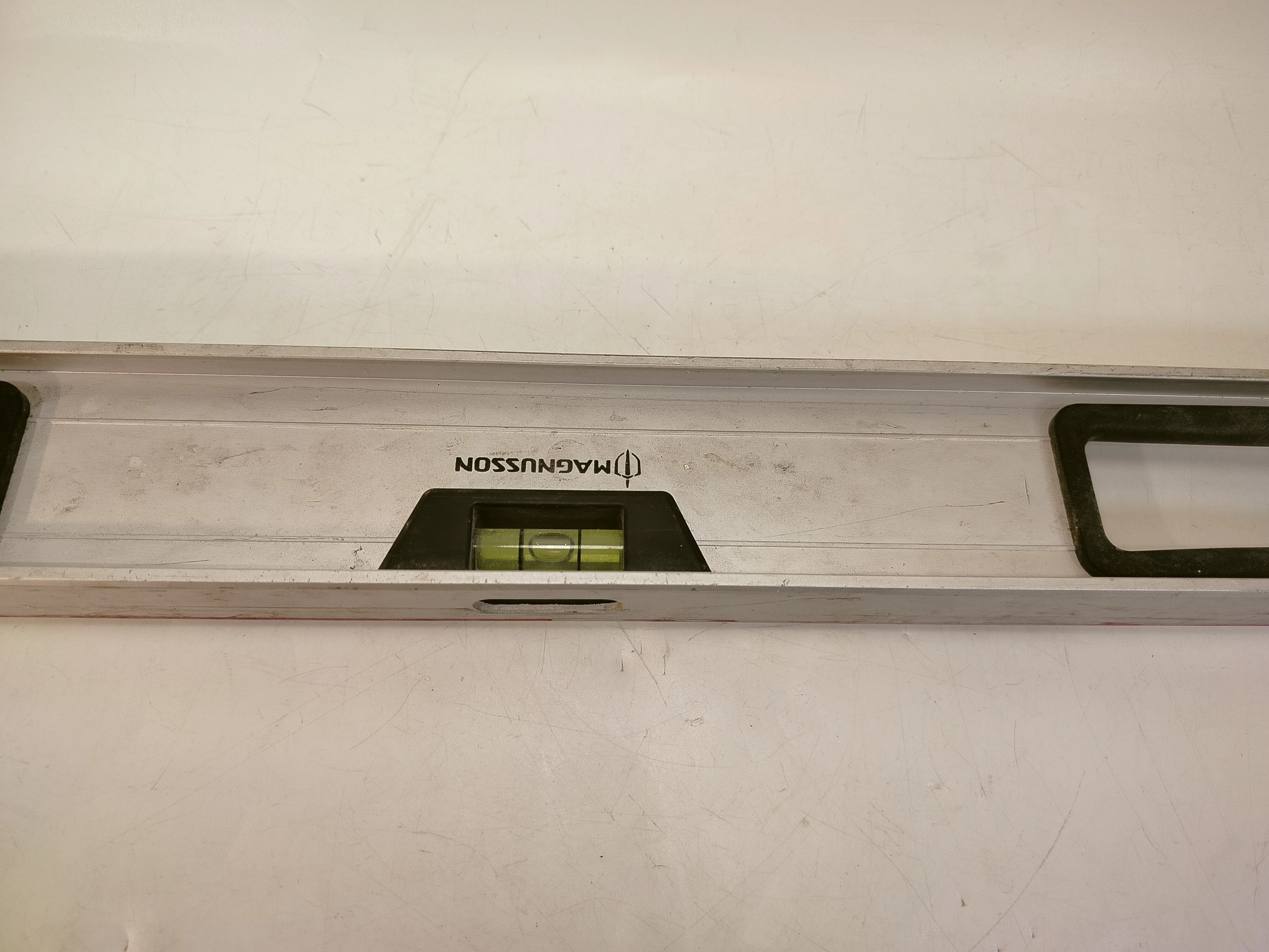 poziomica-1m-magnusson-stan-11323-2