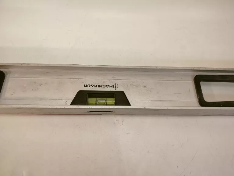 poziomica-1m-magnusson-stan-11323-2