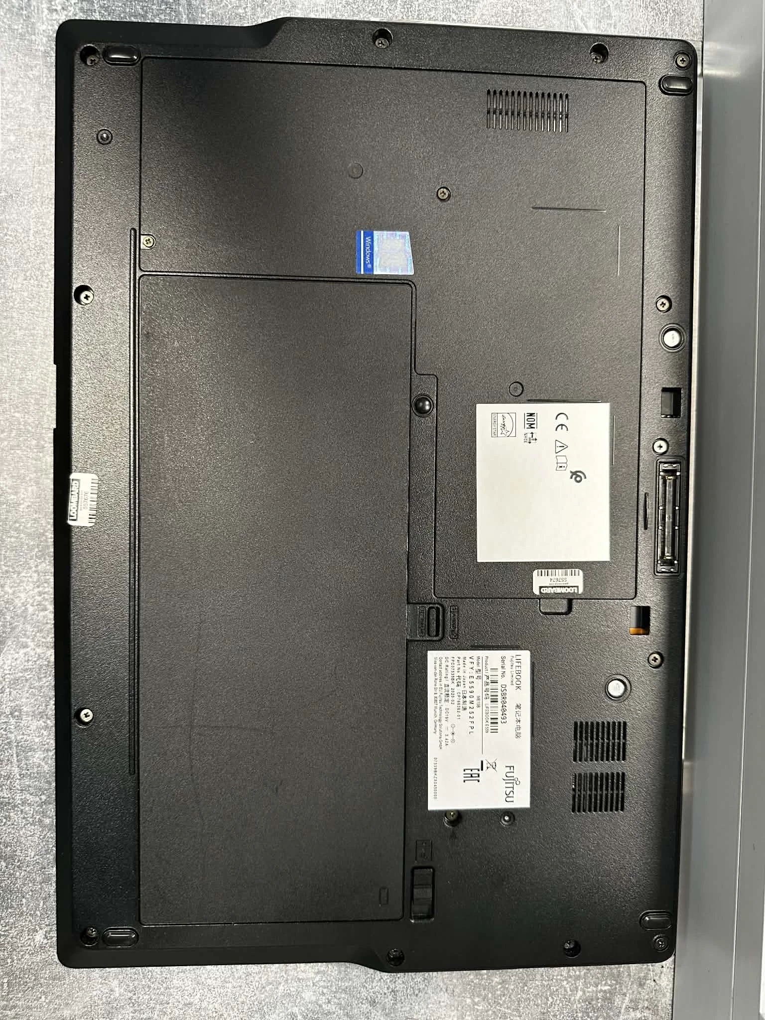 laptop-fujitsu-lifebook-e-series-16512-gb-i5-win-11-pro-uhd-620-lad-liczba-rdzeni-procesora-4329-3