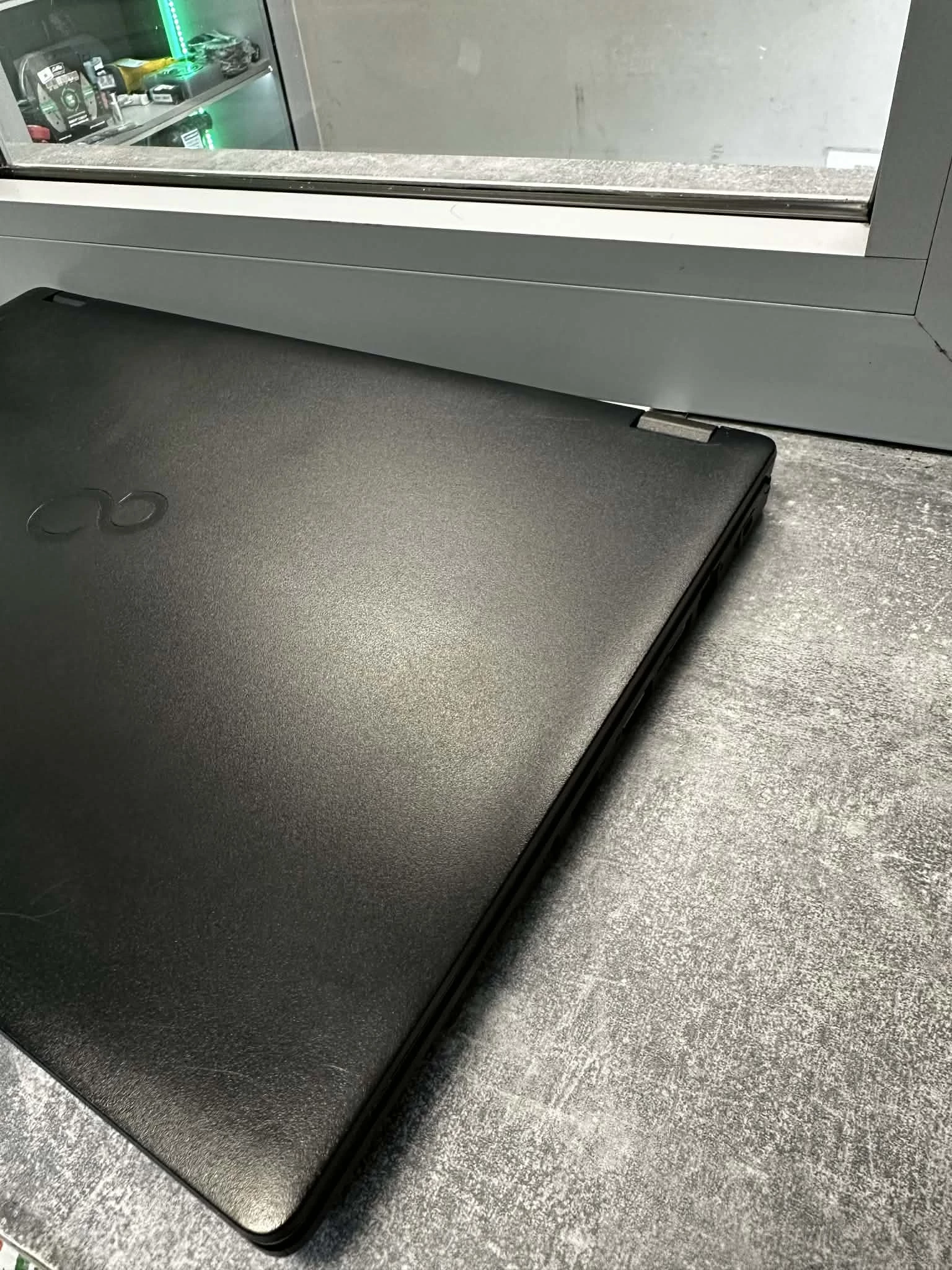 laptop-fujitsu-lifebook-e-series-16512-gb-i5-win-11-pro-uhd-620-lad-rozdzielczosc-px-4474-211457