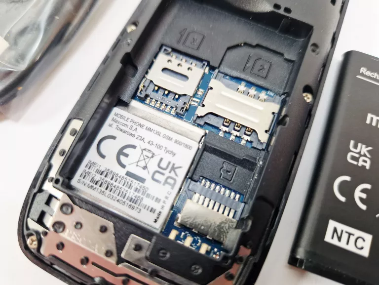 telefon-komorkowy-maxcom-classic-mm135l-dow-zak-pojemnosc-akumulatora-600